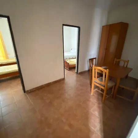 Vandrerhjem Pikihostseaside Qerret